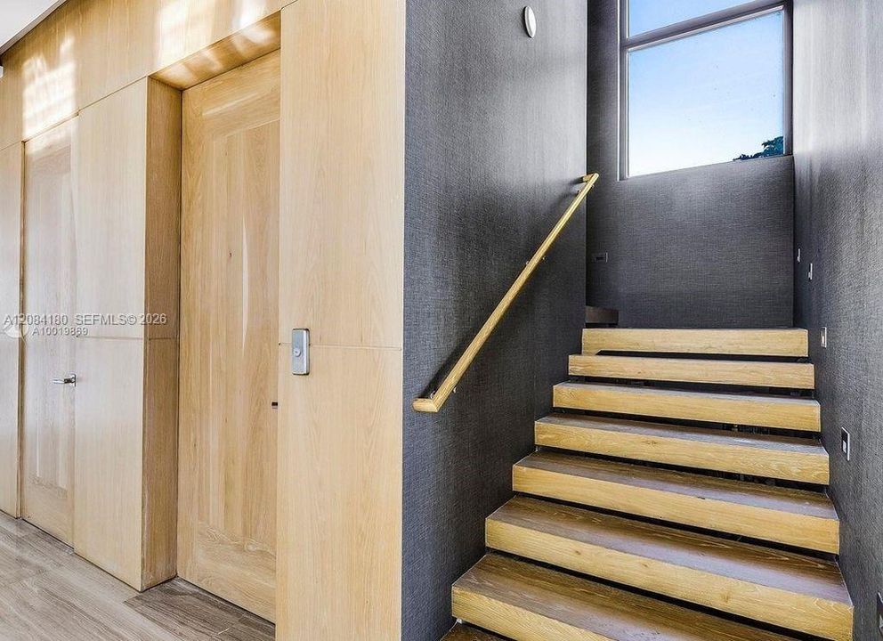 В аренду: $65,000 (4 спален, 4 ванн, 4138 Квадратных фут)