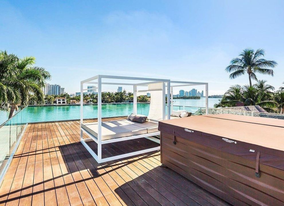 В аренду: $65,000 (4 спален, 4 ванн, 4138 Квадратных фут)