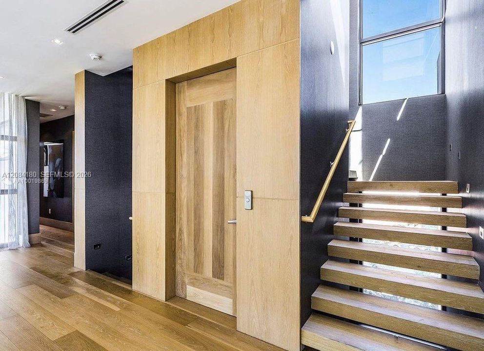 В аренду: $65,000 (4 спален, 4 ванн, 4138 Квадратных фут)