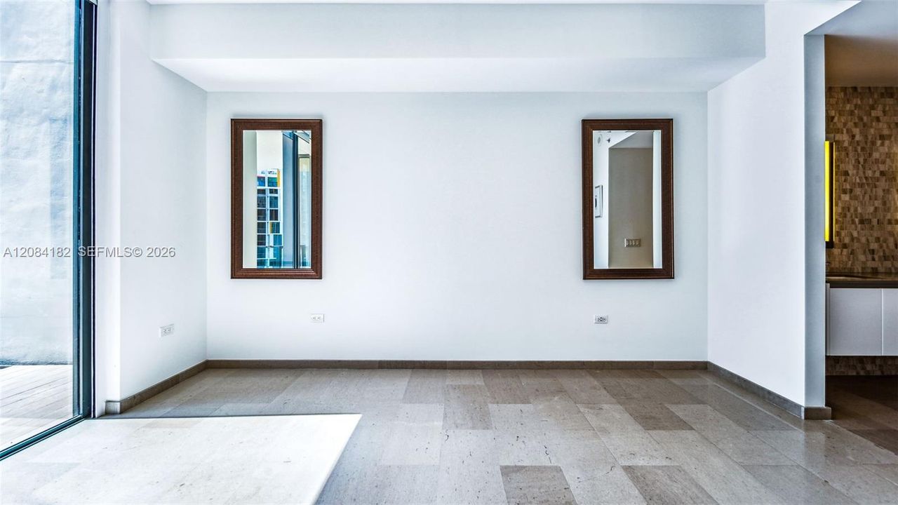 En Venta: $700,000 (1 camas, 1 baños, 879 Pies cuadrados)