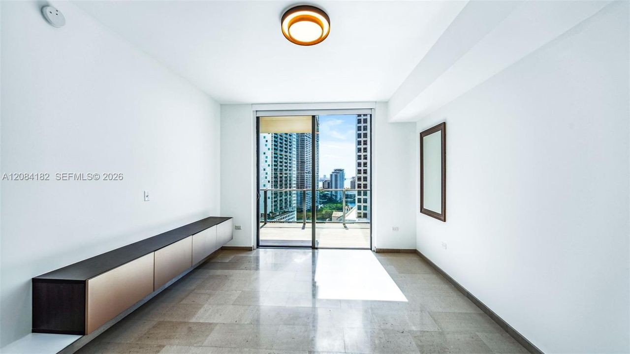En Venta: $700,000 (1 camas, 1 baños, 879 Pies cuadrados)