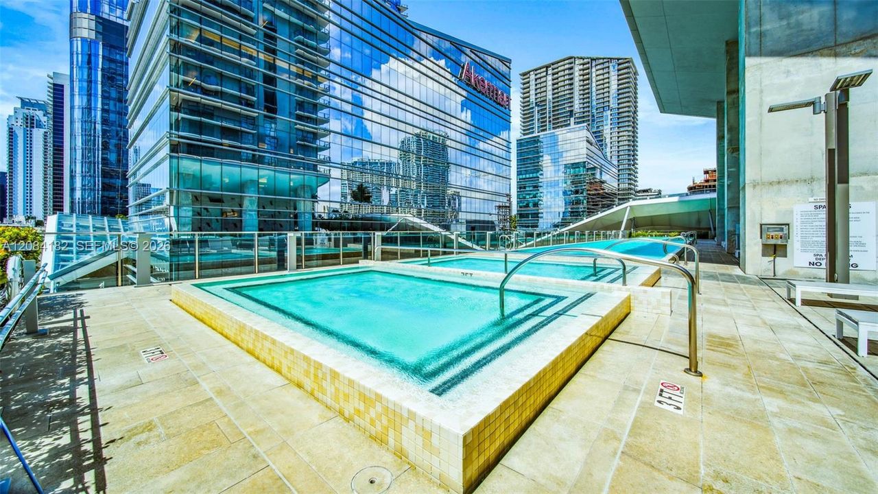 En Venta: $700,000 (1 camas, 1 baños, 879 Pies cuadrados)