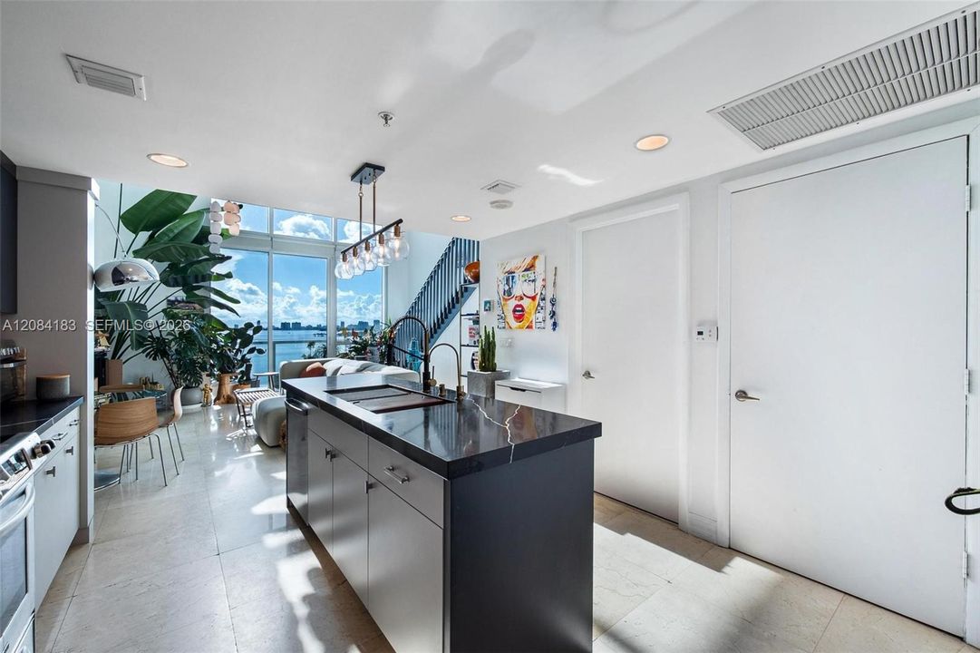 En Venta: $759,000 (1 camas, 1 baños, 996 Pies cuadrados)