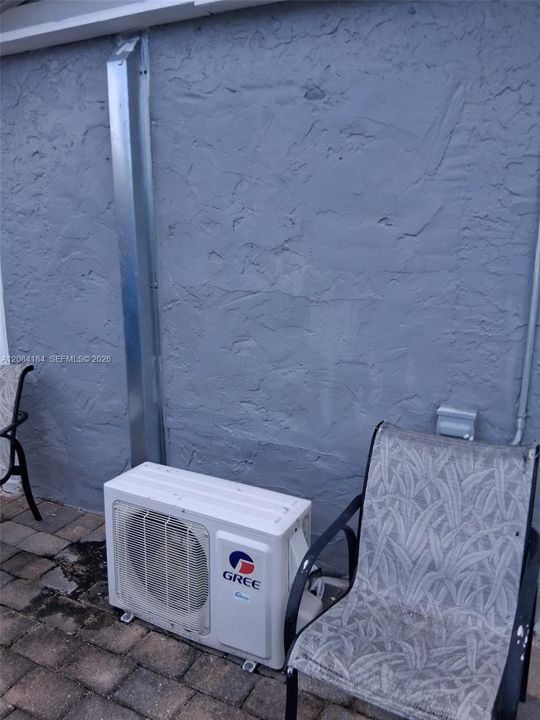 For Rent: $1,400 (1 beds, 1 baths, 1516 Square Feet)