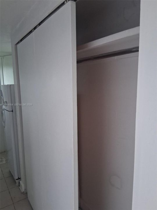 For Rent: $1,400 (1 beds, 1 baths, 1516 Square Feet)