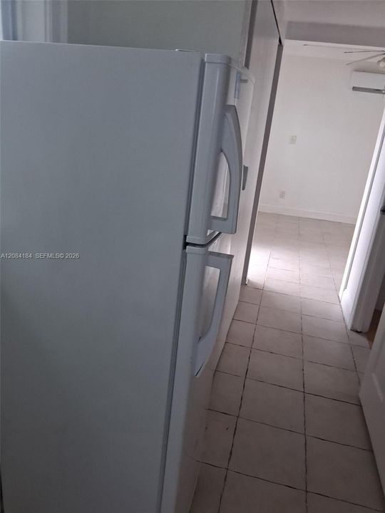 For Rent: $1,400 (1 beds, 1 baths, 1516 Square Feet)