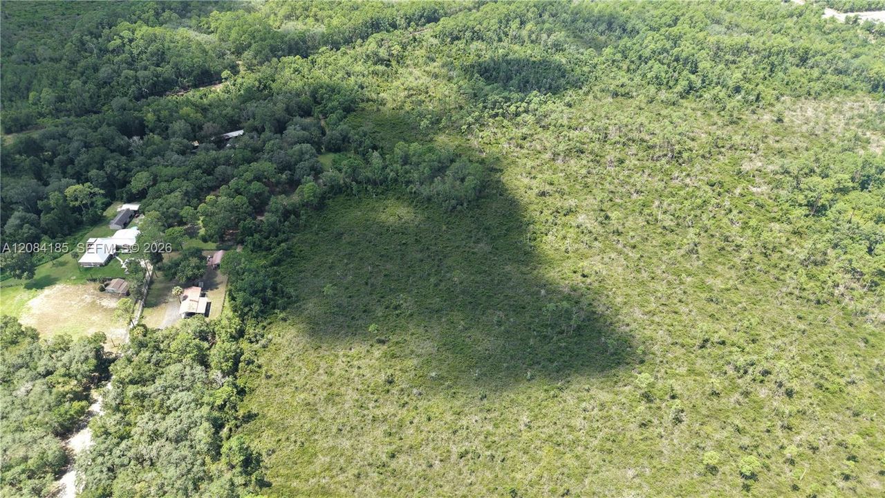 En Venta: $10,000 (0.52 acres)