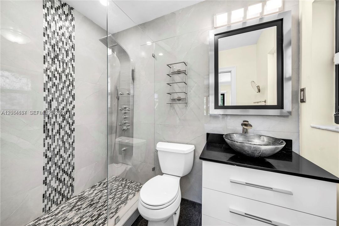 For Rent: $15,000 (3 beds, 2 baths, 1429 Square Feet)