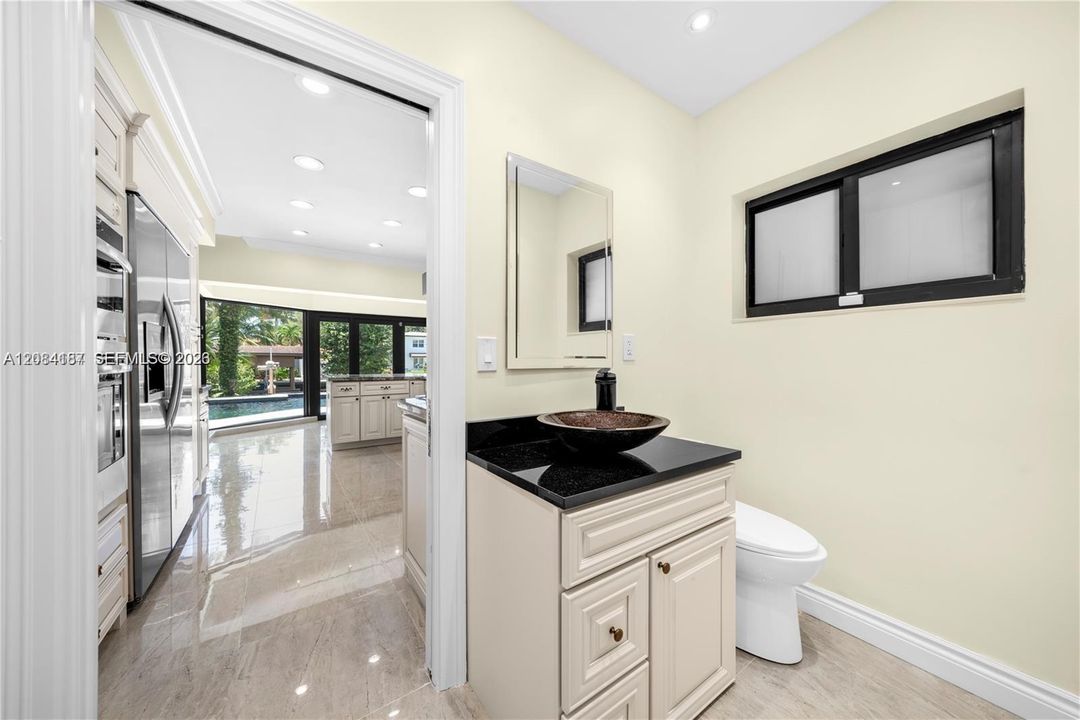 For Rent: $15,000 (3 beds, 2 baths, 1429 Square Feet)