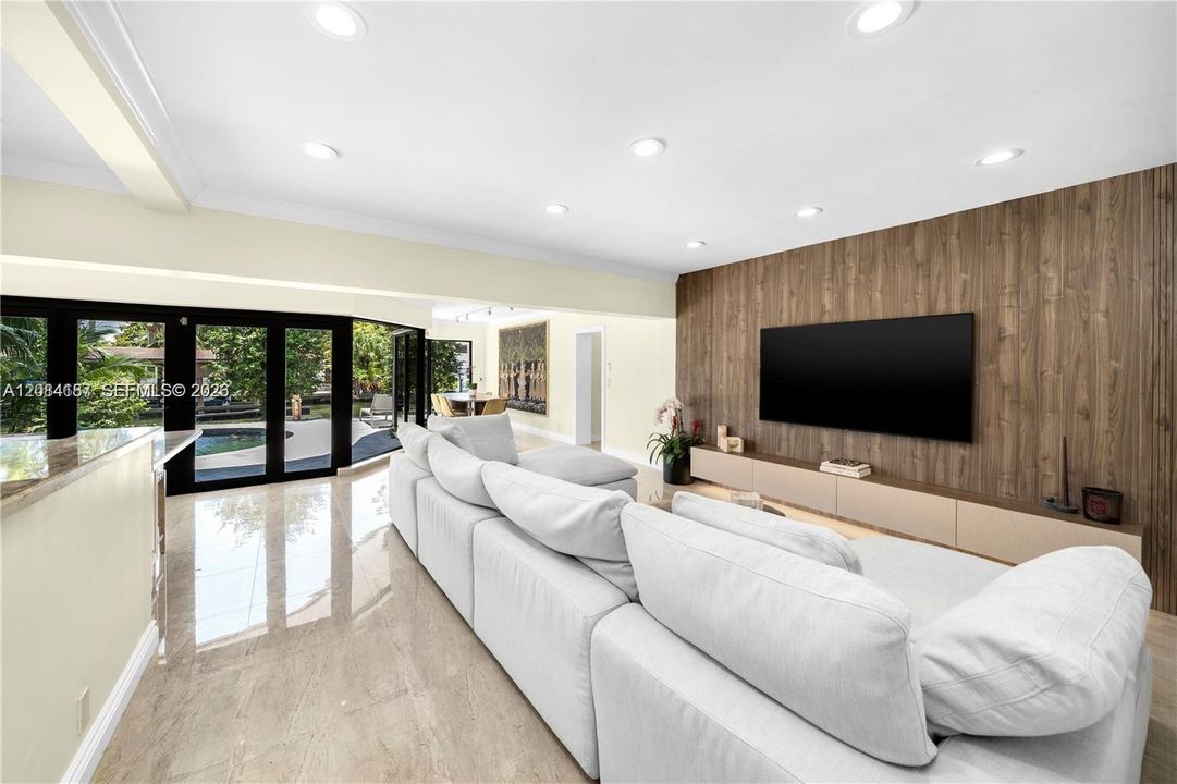 For Rent: $15,000 (3 beds, 2 baths, 1429 Square Feet)