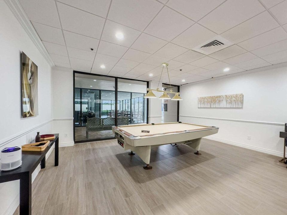 BILLARD