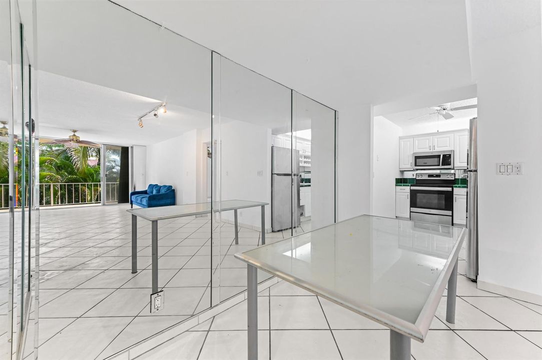 11 Diningroom 02