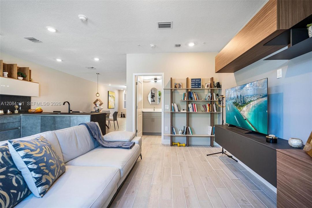 For Sale: $699,888 (4 beds, 3 baths, 1938 Square Feet)