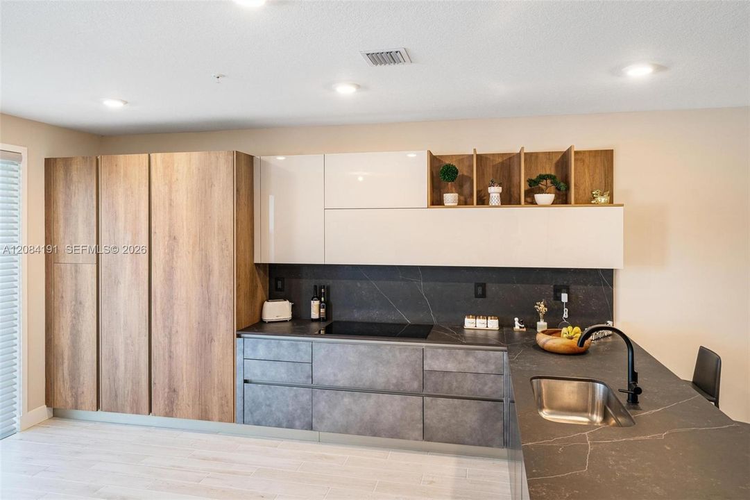 For Sale: $699,888 (4 beds, 3 baths, 1938 Square Feet)