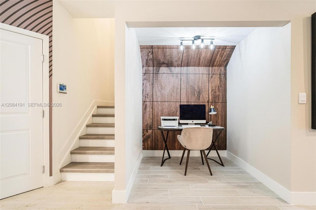 For Sale: $699,888 (4 beds, 3 baths, 1938 Square Feet)