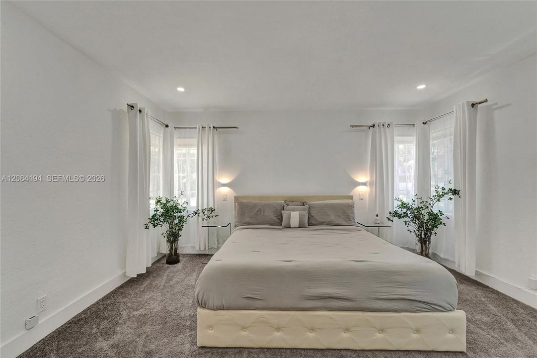出租: $2,700 (2 贝兹, 1 浴室, 1448 平方英尺)