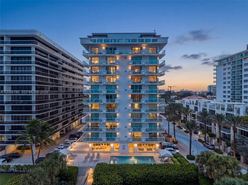 For Rent: $2,390 (0 beds, 1 baths, 601 Square Feet)