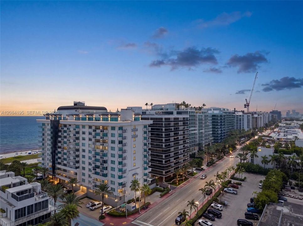 For Rent: $2,390 (0 beds, 1 baths, 601 Square Feet)