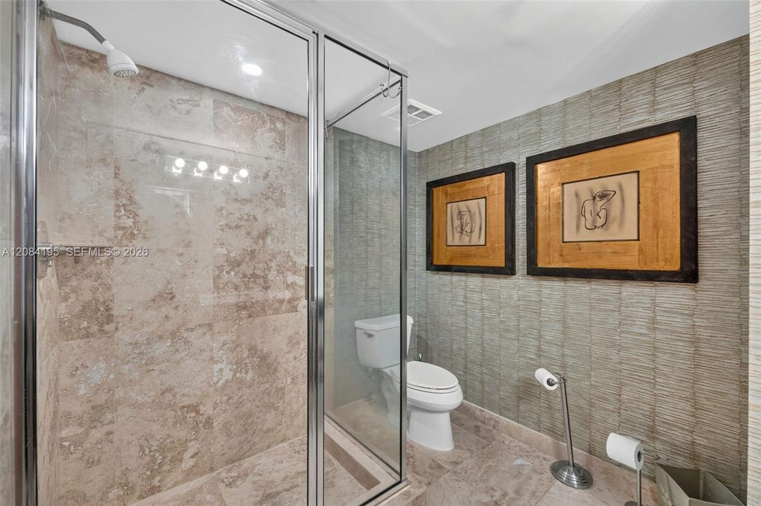 For Rent: $2,390 (0 beds, 1 baths, 601 Square Feet)