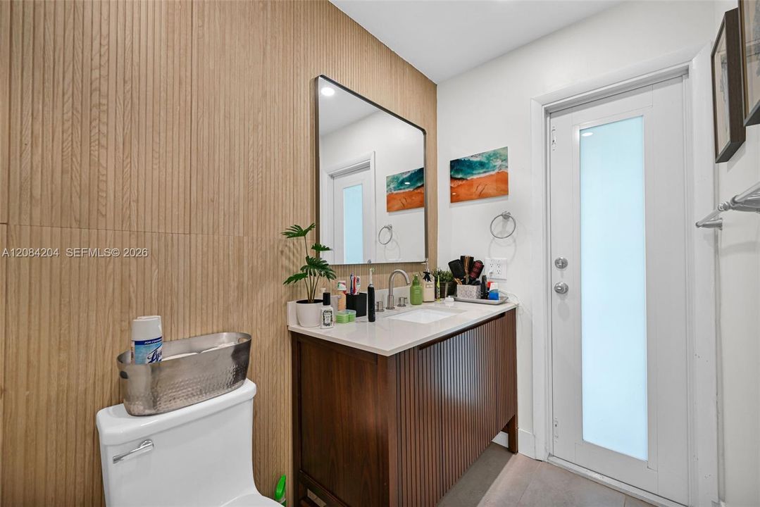 На продажу: $889,000 (4 спален, 2 ванн, 1952 Квадратных фут)