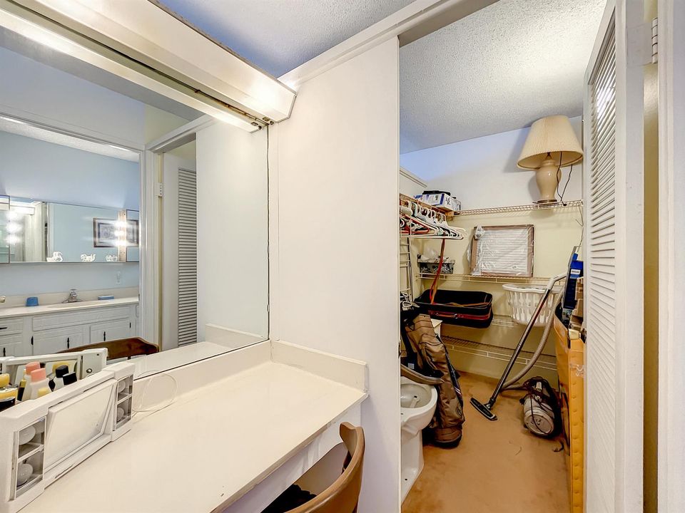 Master Closet & Vanity