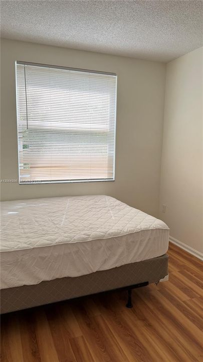 For Rent: $3,900 (3 beds, 2 baths, 1353 Square Feet)