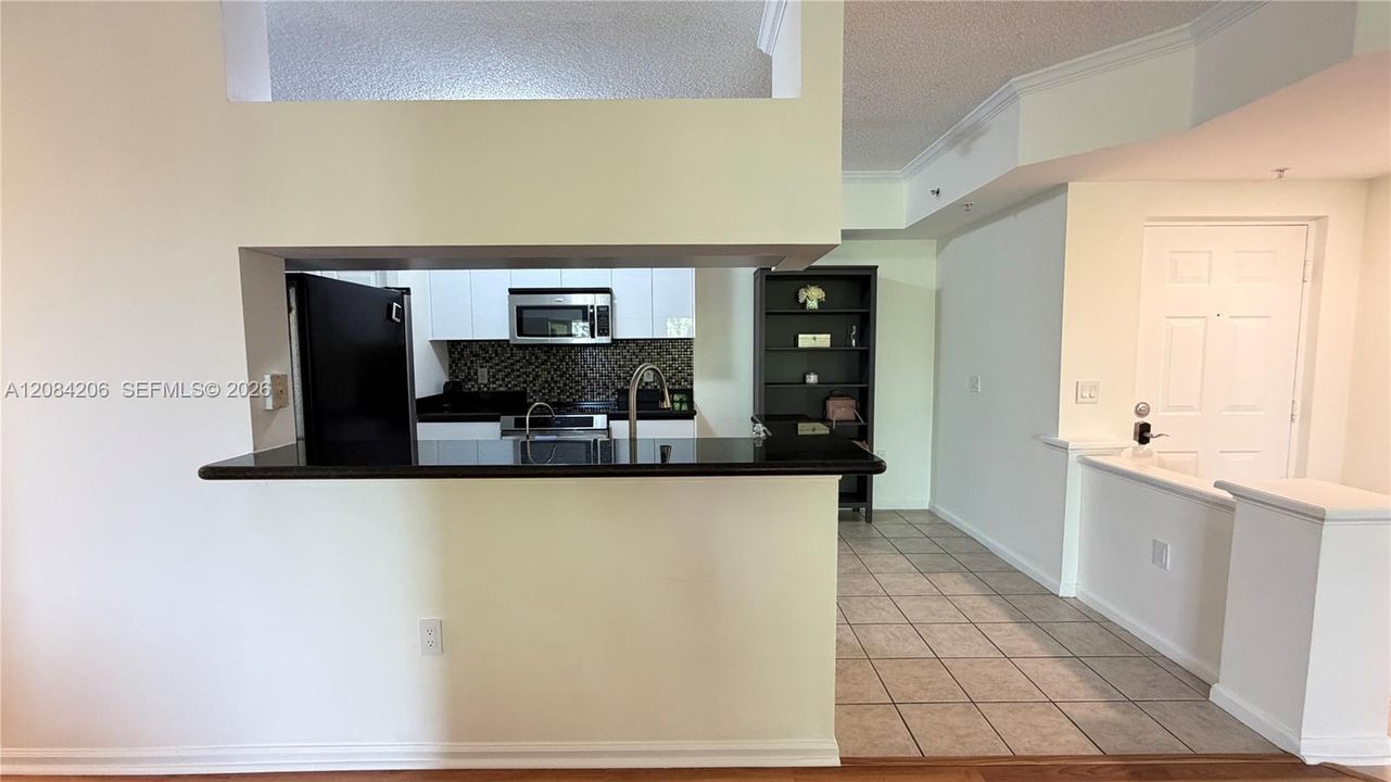 For Rent: $3,900 (3 beds, 2 baths, 1353 Square Feet)