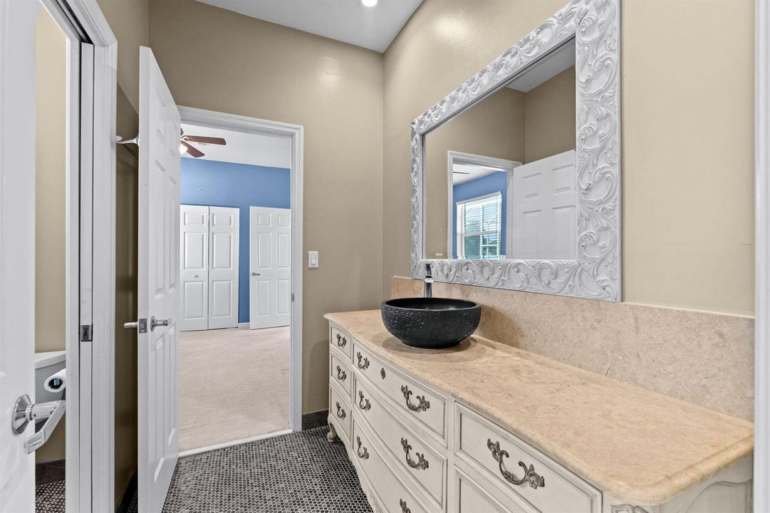 42-web-or-mls-A7407901