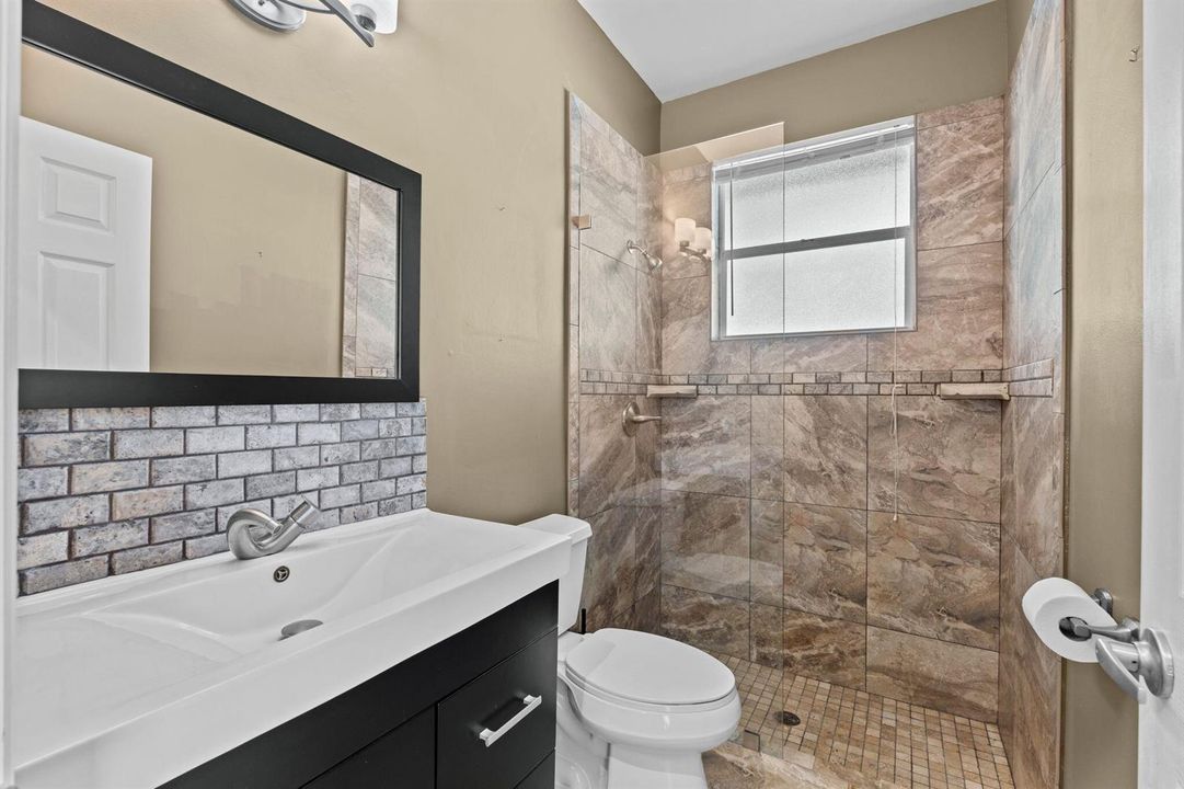 46-web-or-mls-A7407945