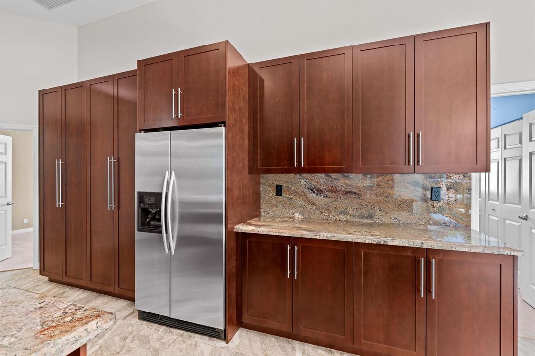 25-web-or-mls-A7407984