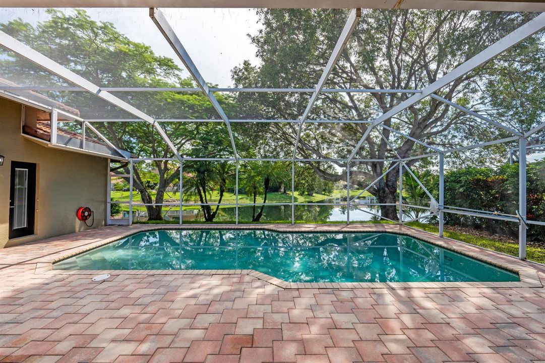 54-web-or-mls-A7408070