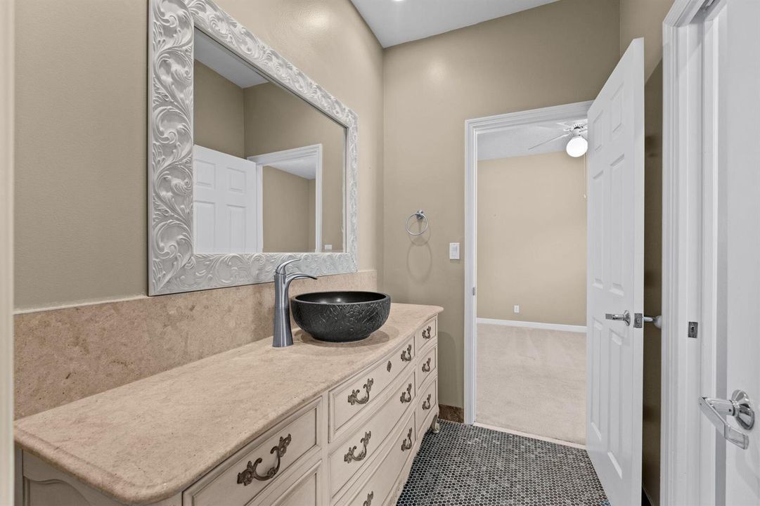 39-web-or-mls-A7407904
