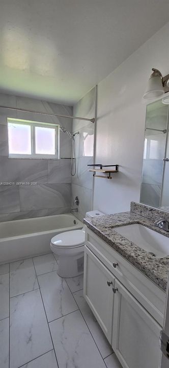 В аренду: $3,600 (4 спален, 2 ванн, 1596 Квадратных фут)