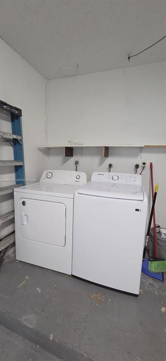 В аренду: $3,600 (4 спален, 2 ванн, 1596 Квадратных фут)