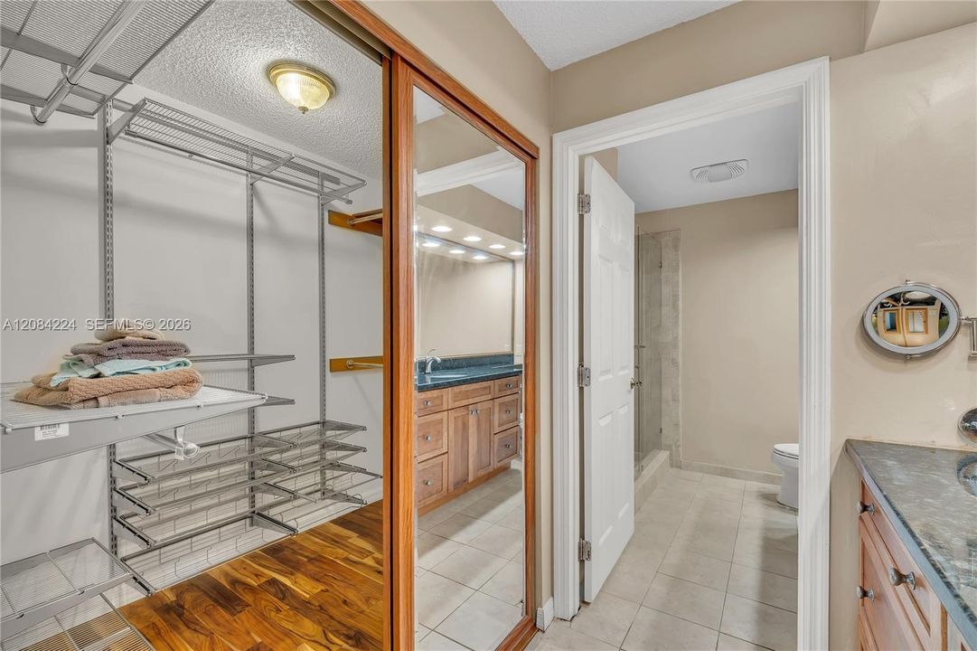 En Venta: $410,000 (3 camas, 2 baños, 1548 Pies cuadrados)