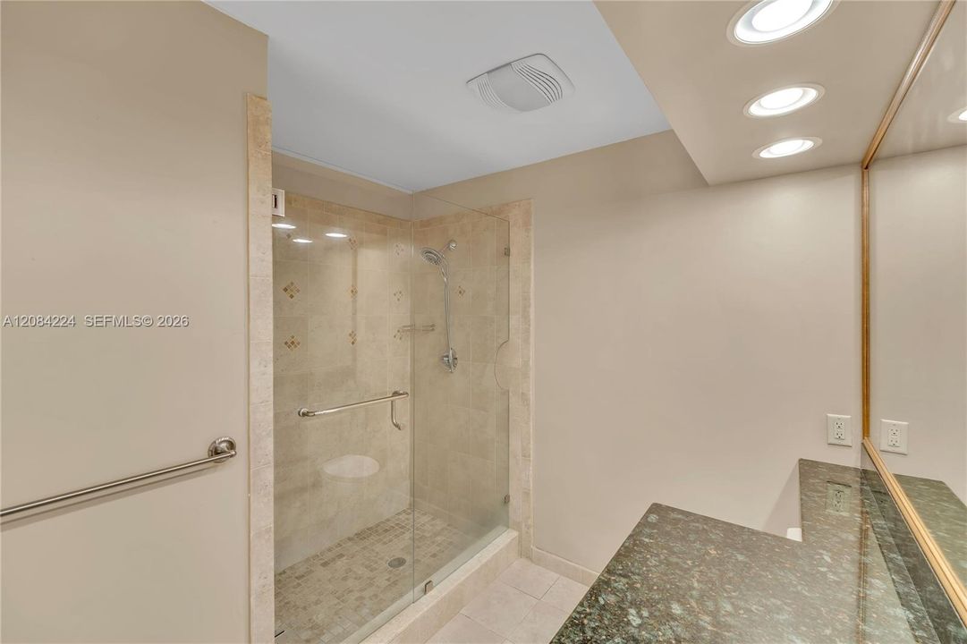 En Venta: $410,000 (3 camas, 2 baños, 1548 Pies cuadrados)