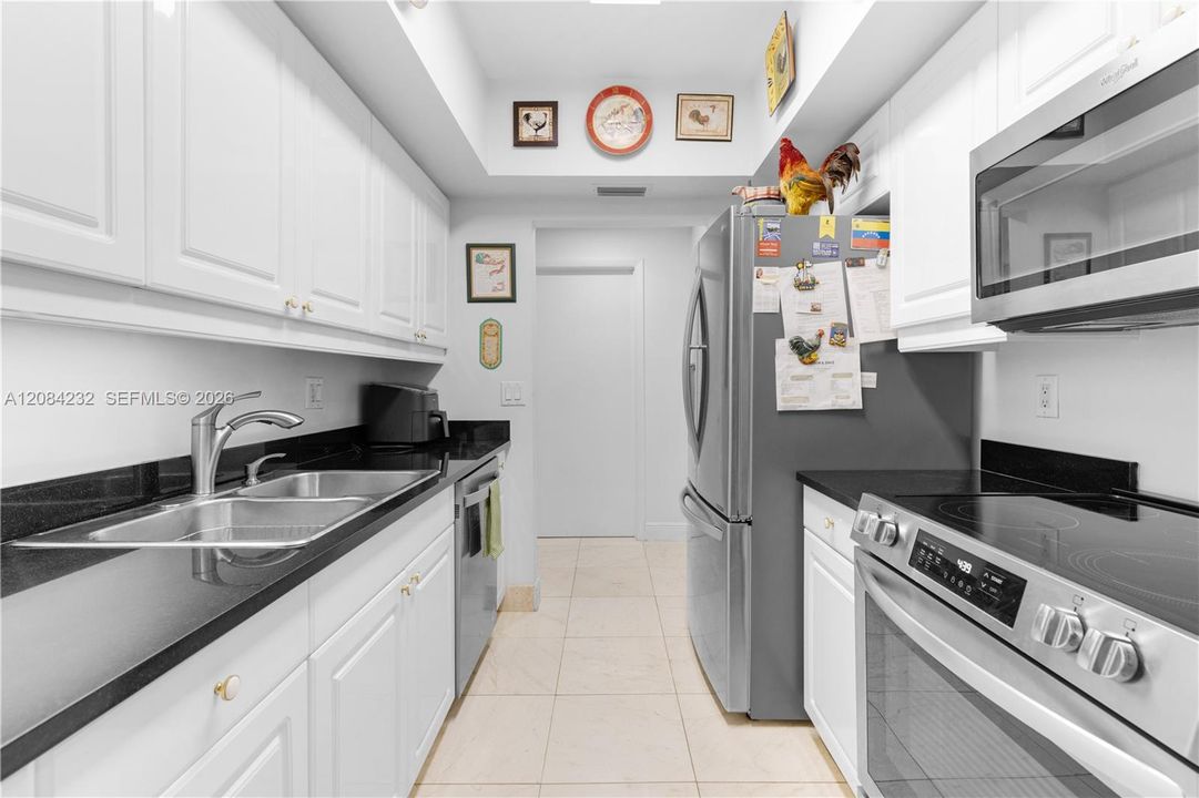 На продажу: $399,000 (1 спален, 1 ванн, 1300 Квадратных фут)