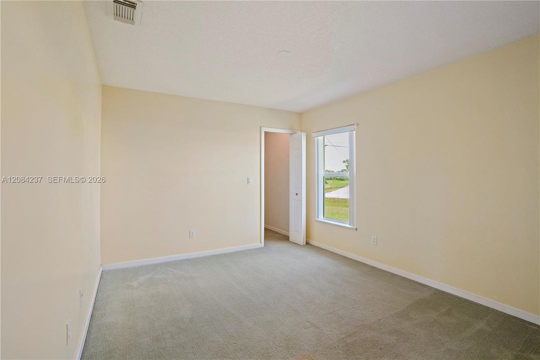 На продажу: $429,900 (3 спален, 2 ванн, 1830 Квадратных фут)