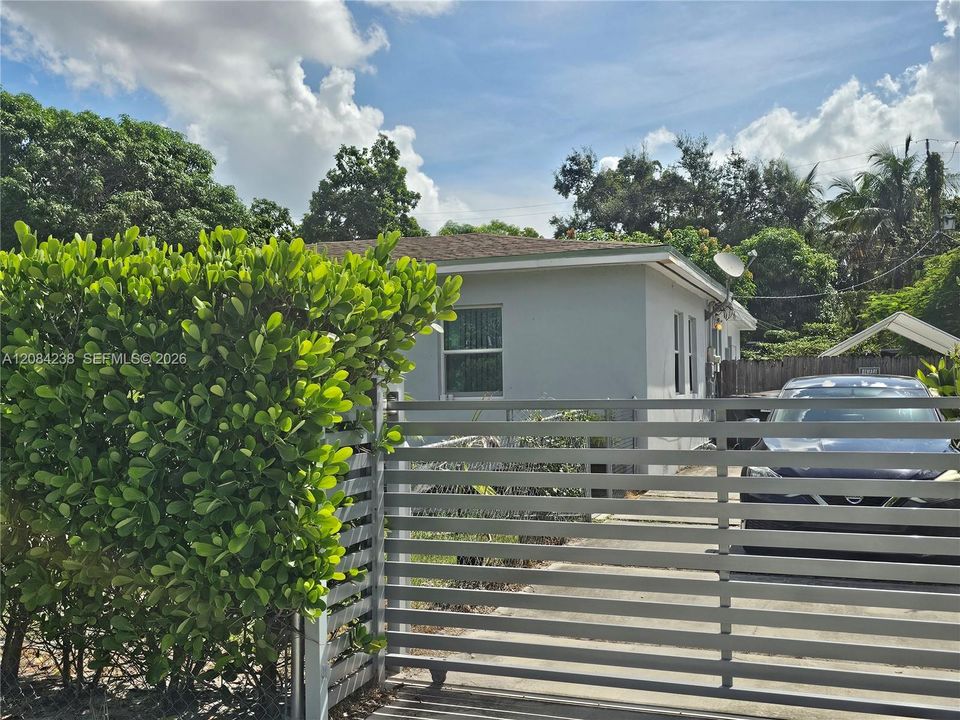 En Venta: $749,000 (2 camas, 1 baños, 1375 Pies cuadrados)