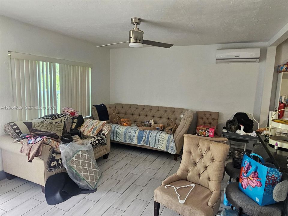 En Venta: $749,000 (2 camas, 1 baños, 1375 Pies cuadrados)