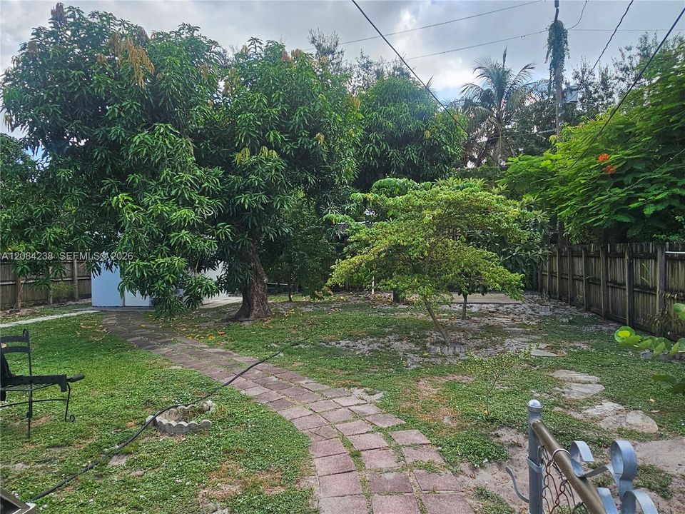 En Venta: $749,000 (2 camas, 1 baños, 1375 Pies cuadrados)