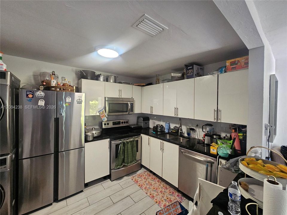 En Venta: $749,000 (2 camas, 1 baños, 1375 Pies cuadrados)