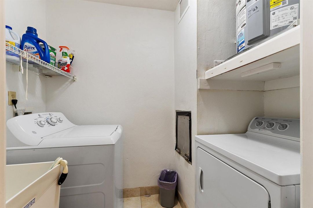 Hall Laundry