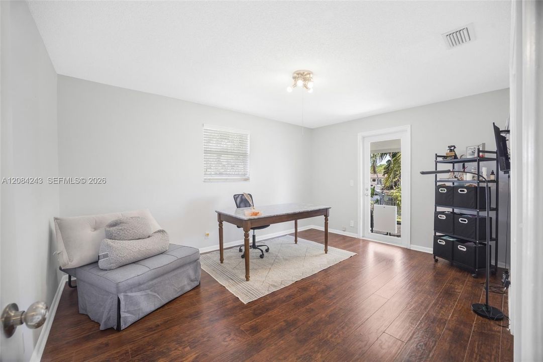 For Sale: $969,000 (4 beds, 2 baths, 1888 Square Feet)