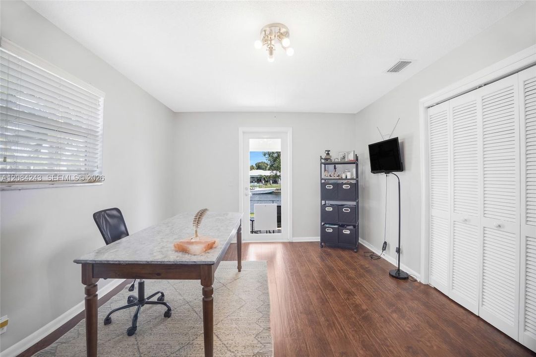 For Sale: $969,000 (4 beds, 2 baths, 1888 Square Feet)