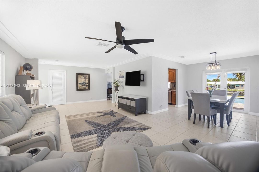 For Sale: $969,000 (4 beds, 2 baths, 1888 Square Feet)