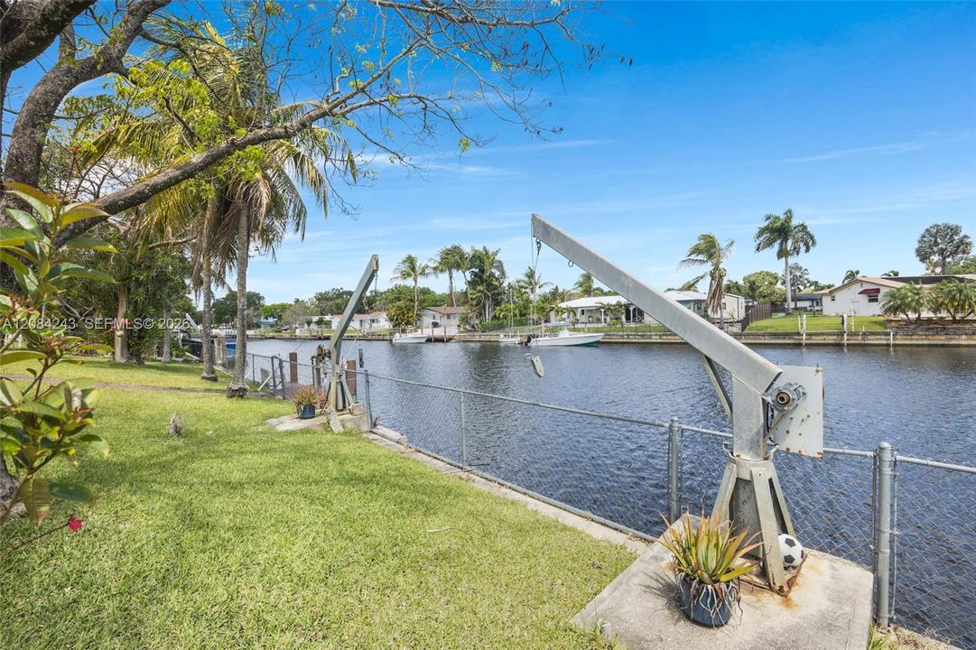 For Sale: $969,000 (4 beds, 2 baths, 1888 Square Feet)