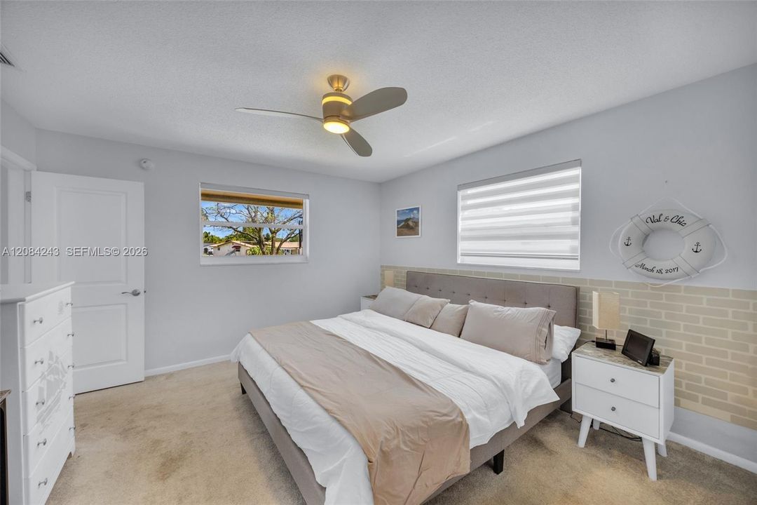 For Sale: $969,000 (4 beds, 2 baths, 1888 Square Feet)
