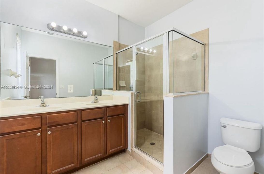 В аренду: $3,397 (4 спален, 3 ванн, 2312 Квадратных фут)
