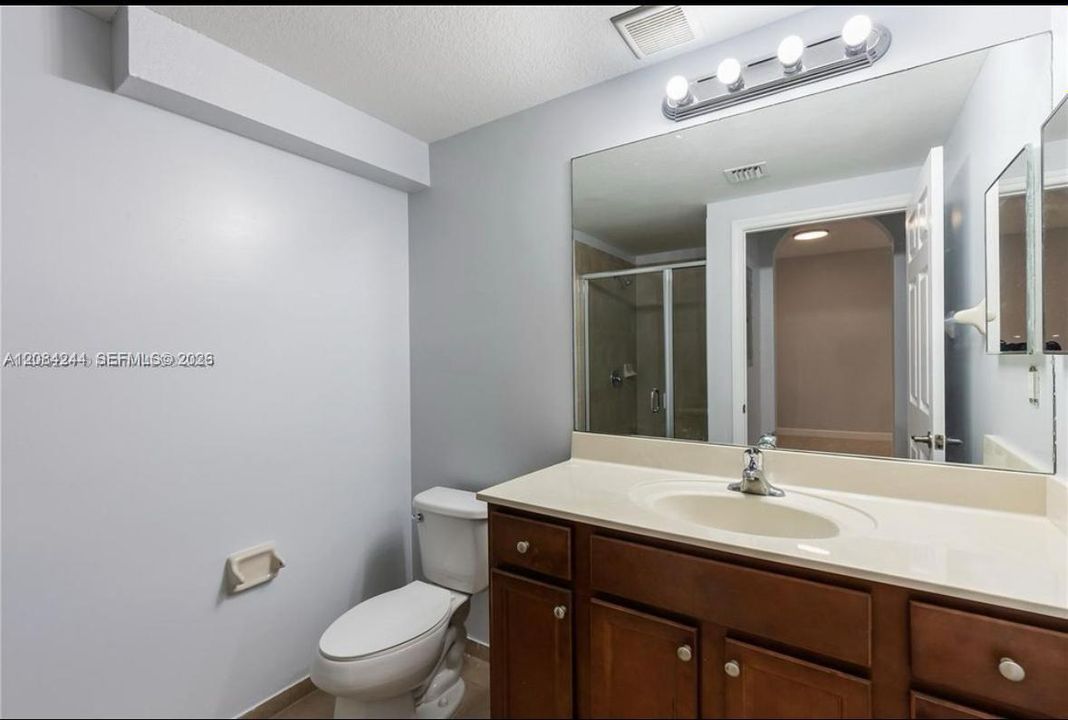 В аренду: $3,397 (4 спален, 3 ванн, 2312 Квадратных фут)